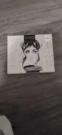 VIVO COSMETICS - 32 Eyeshadow collection