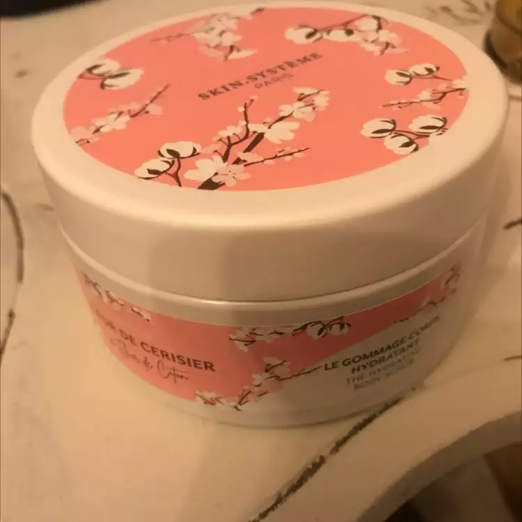 MARIONNAUD - Fleur de cerisier - Le gommage corps hydratant