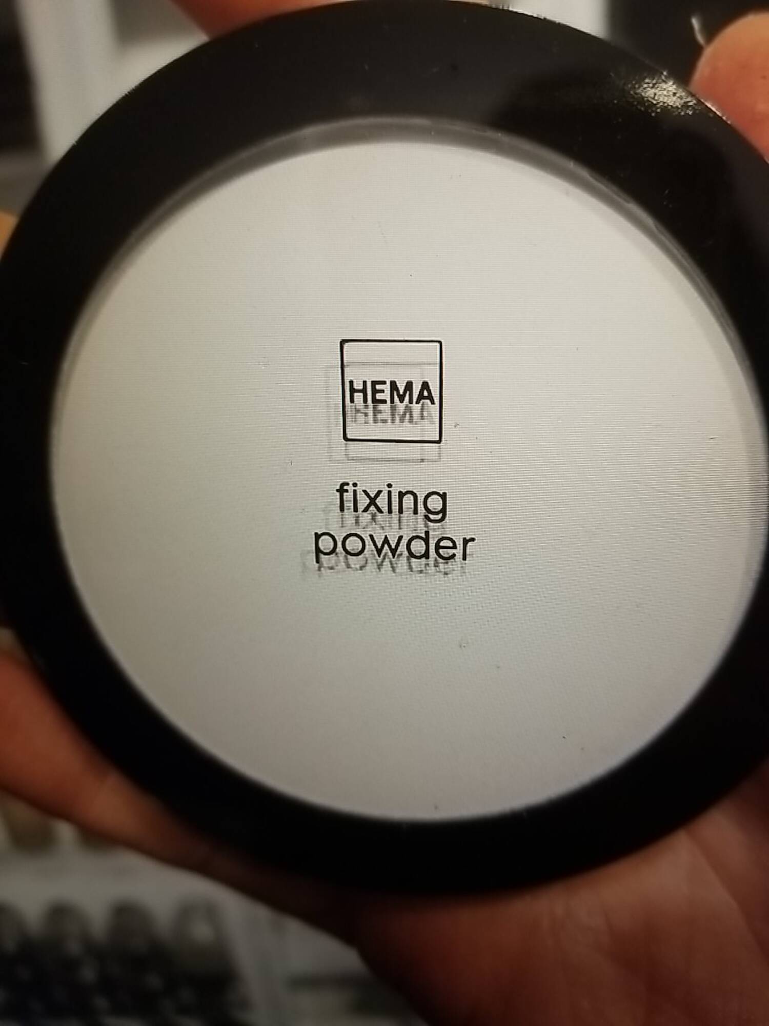 HEMA - Fixing powder translucent 01