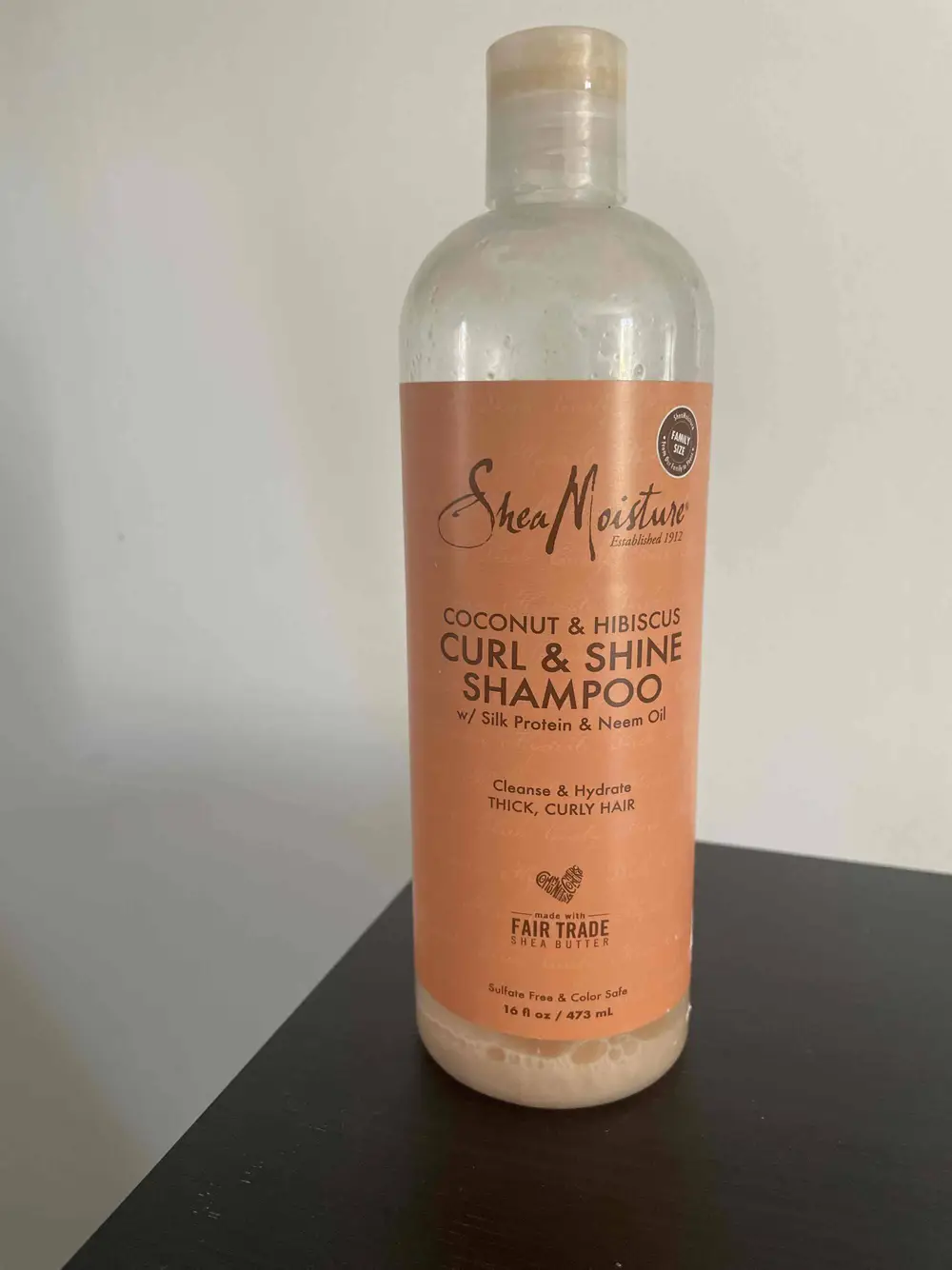 SHEA MOISTURE - Coconut & hibiscus - Curl & shine shampoo