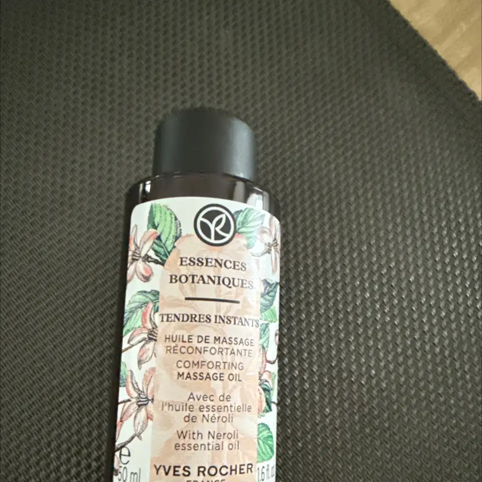 YVES ROCHER - Essences botaniques tendres instants - Huile de massage réconfortante