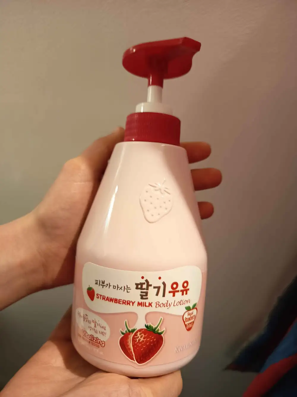 KWAILNARA - Strawberry milk - Body lotion