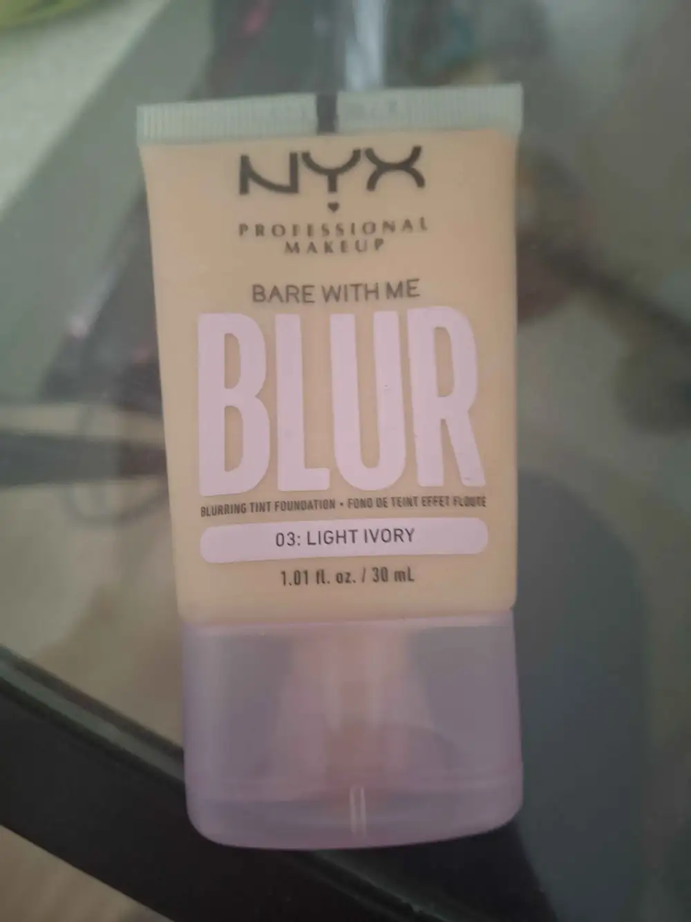 NYX - Blur - Fond de teint effet flouté 03: light ivory