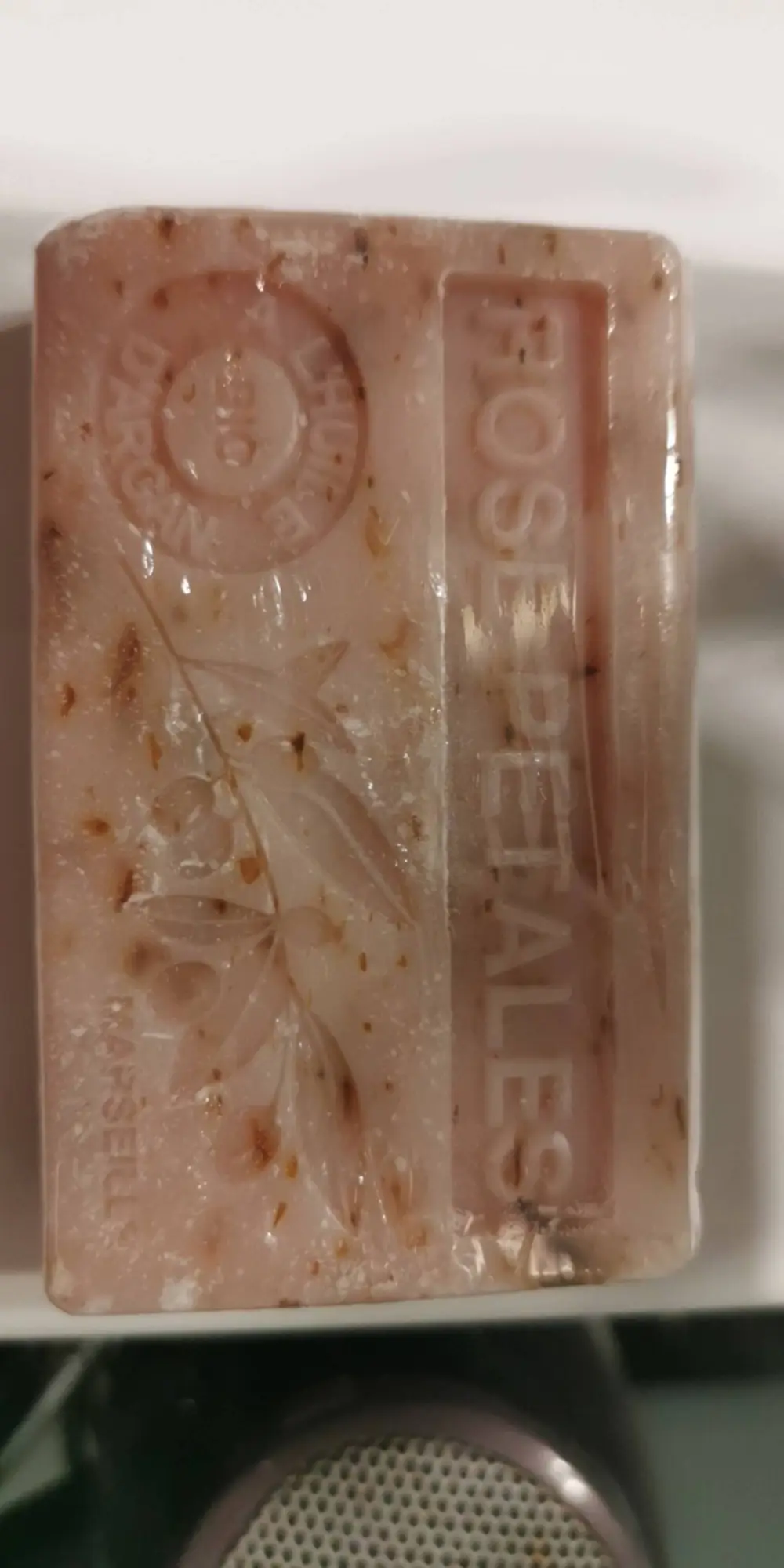 SAVONNERIE ARTISANALE DE PROVENCE - Rose pétales - Savon de Marseille à l'huile d'argan bio