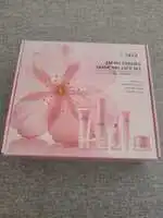 LAIKOU - Japan sakura skincare gift set - Hydrating smooth fine lines