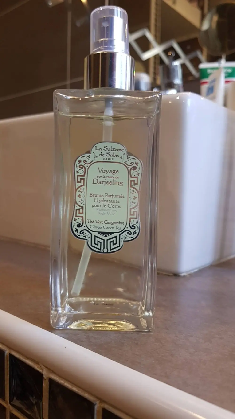LA SULTANE DE SABA - Voyage sur la route Darjeeling - Brume parfumée hydratante pour le corps