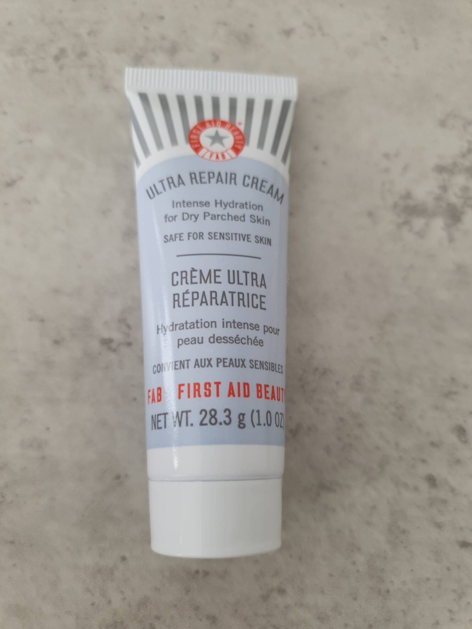 FIRST AID BEAUTY - Crème ultra réparatrice