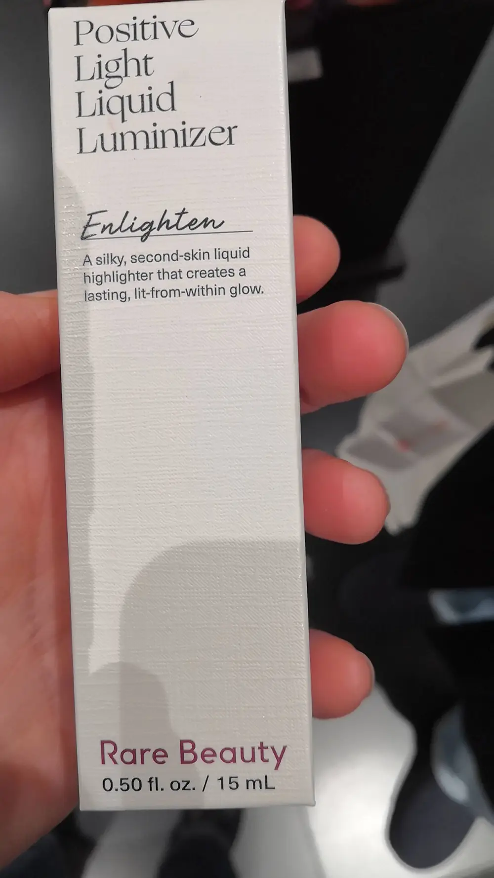 RARE BEAUTY - Enlighten - Positive light liquid luminizer