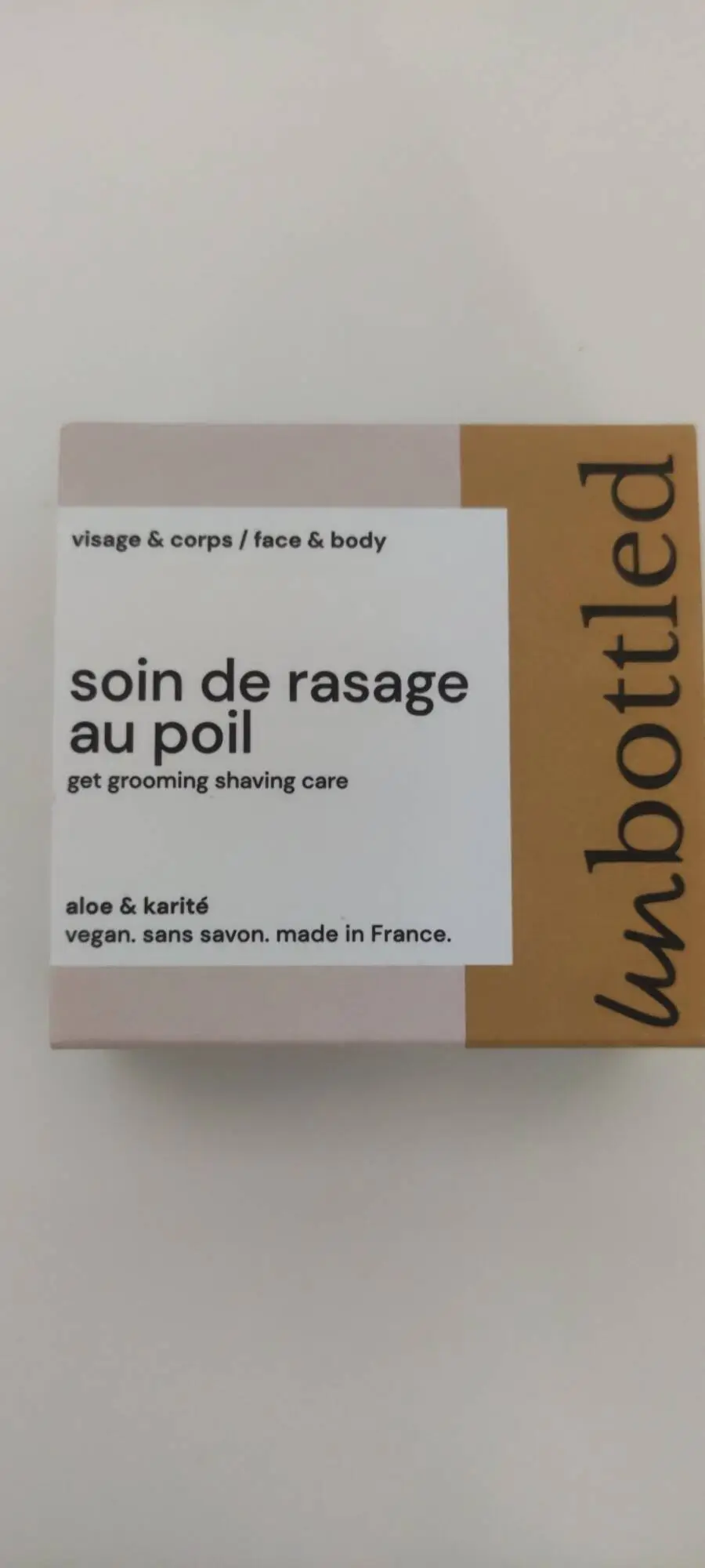 UN BOTTLED - Aloe & karité - Soin de rasage au poil