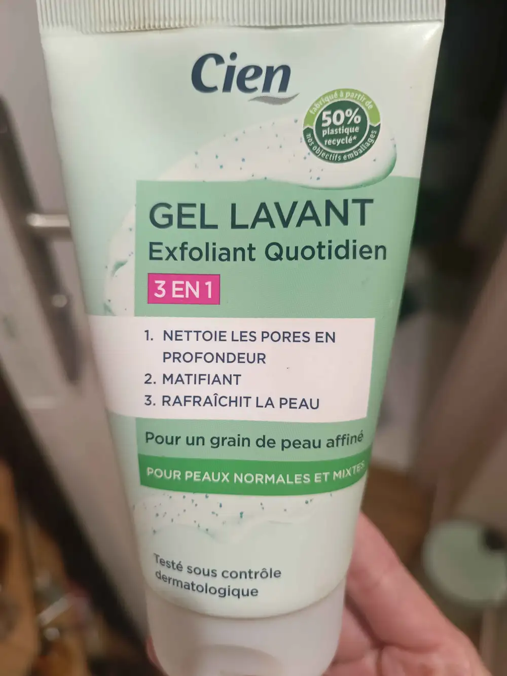 CIEN - Gel lavant exfoliant quotidien 3 en 1