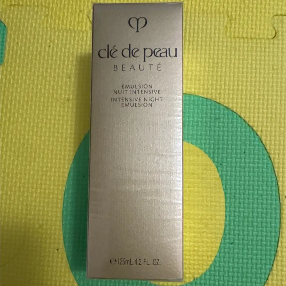 CLÉ DE PEAU - Emulsion nuit intensive