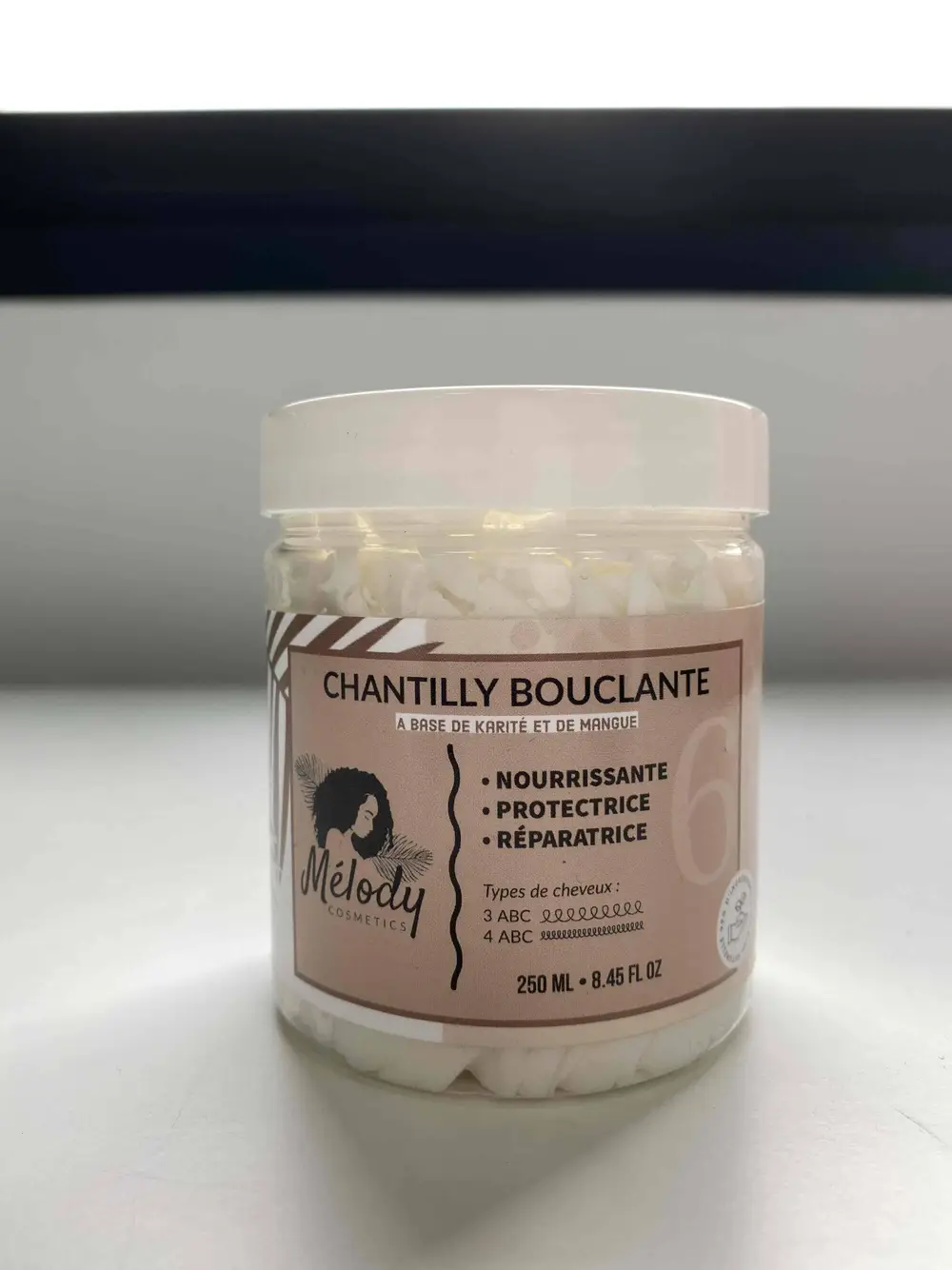 MELODY - Chantilly bouclante