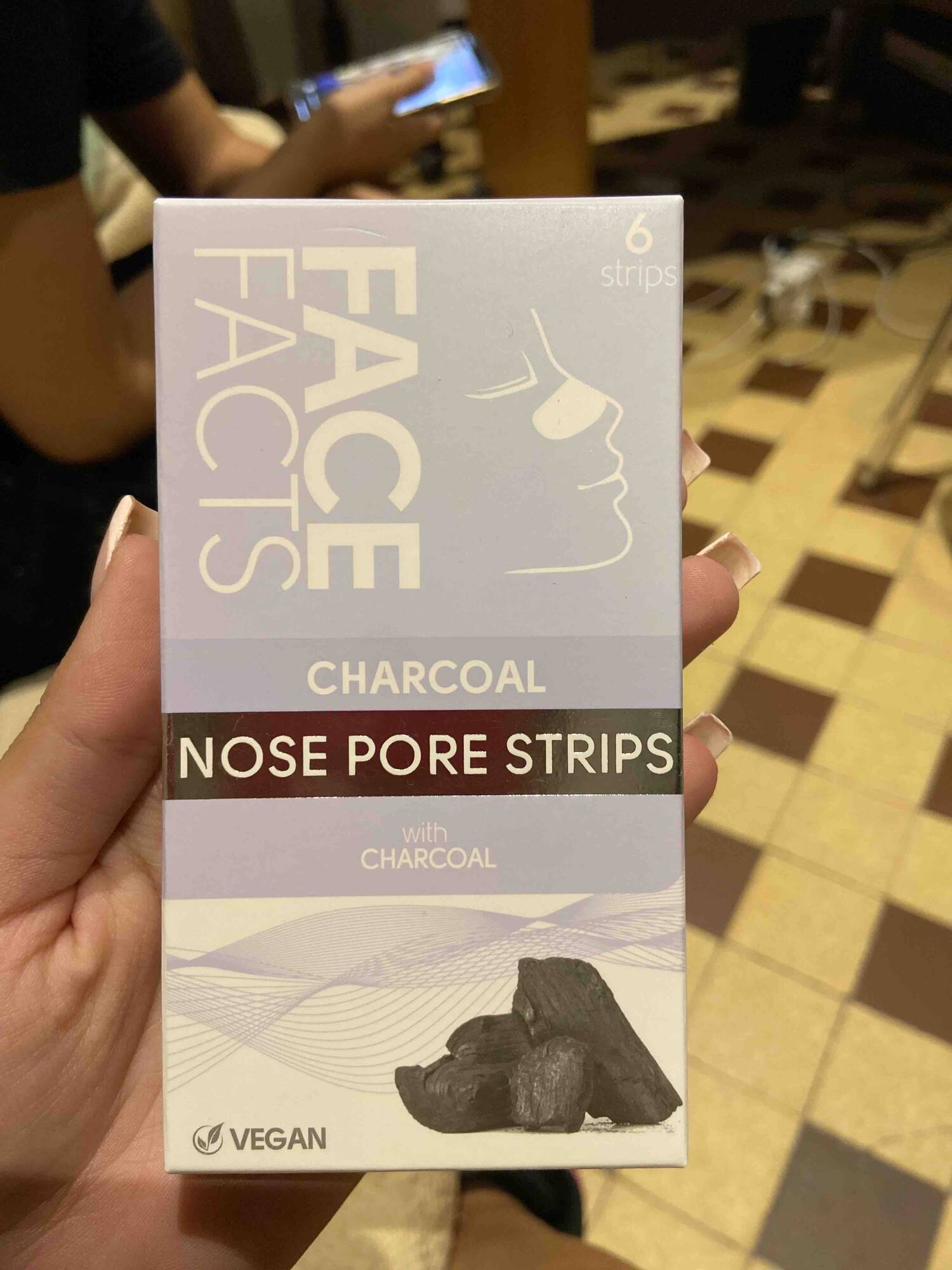 FACE FACTS - Charcoal nose pore strips