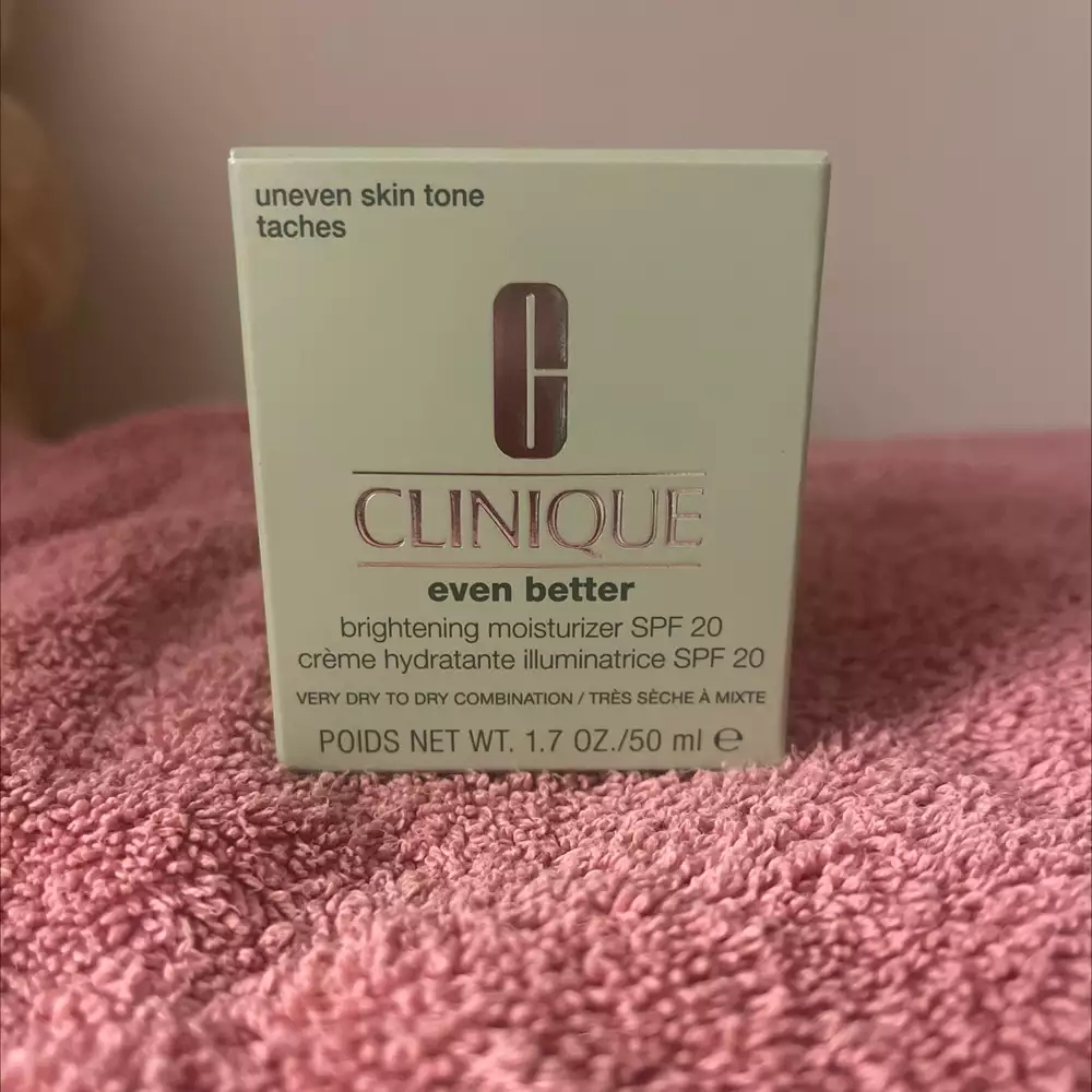 CLINIQUE - Even better - Crème hydratante illuminatrice