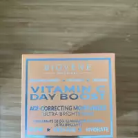 BIOVÈNE - Vitamin C day boost - Age-correcting moisturizer