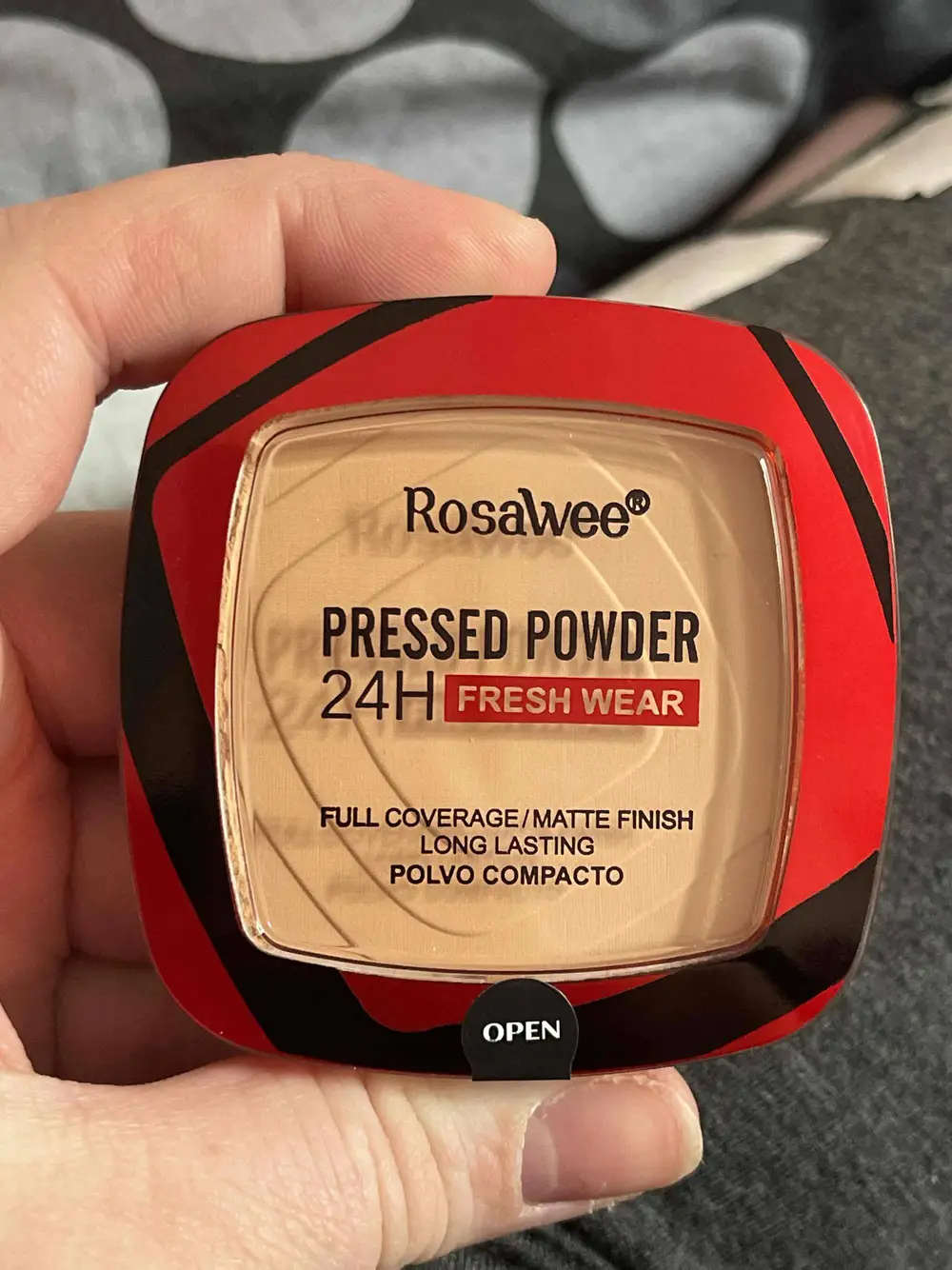 ROSAWEE - Pressed powder 24h fresh wear