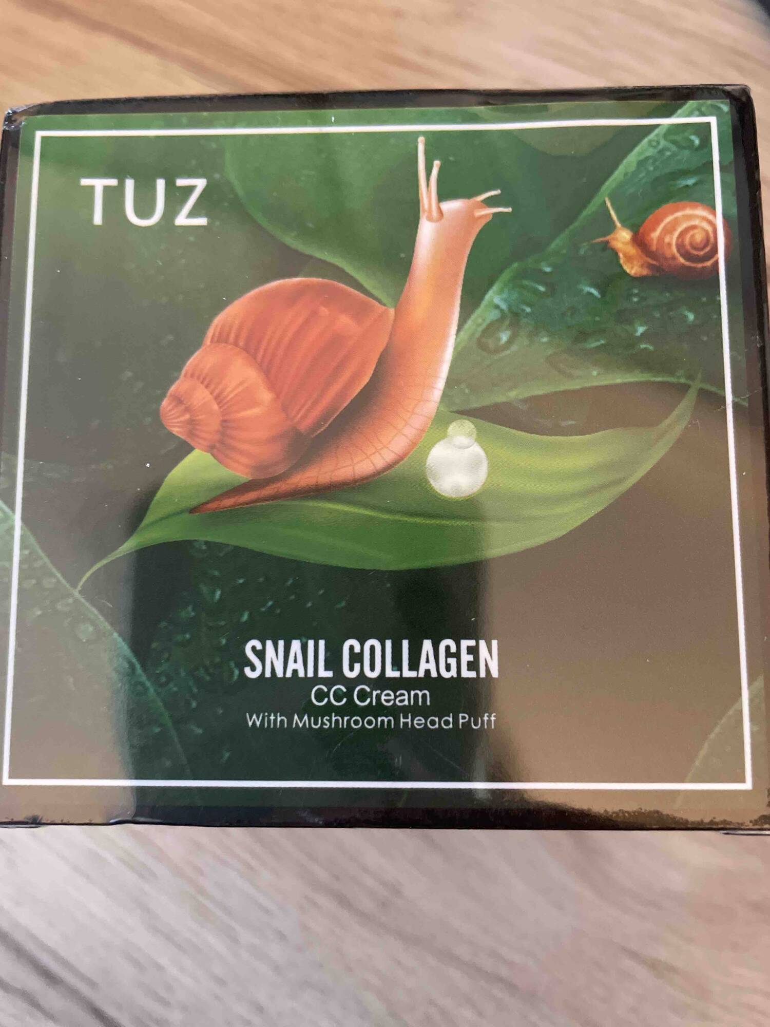 TUZ - Snail collagen - CC cream with mushroom head puff
