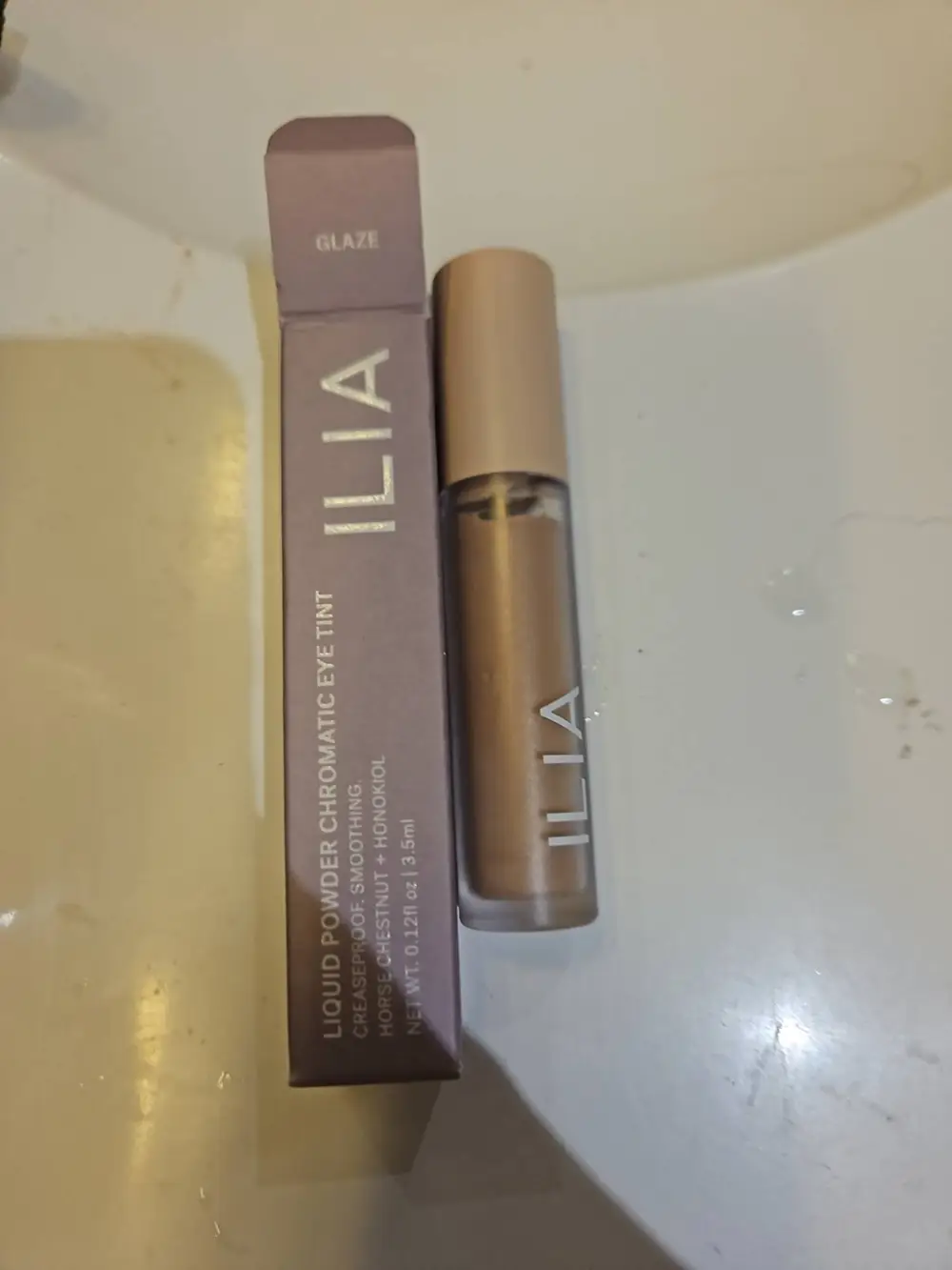 ILIA - Glaze - Liquid powder chromatic eye tint Glaze