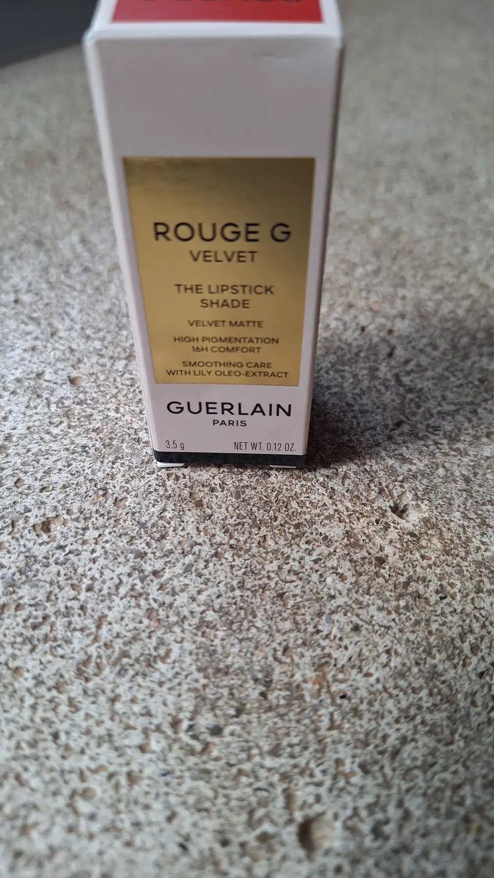 GUERLAIN - Rouge G velvet - The lipstick shade