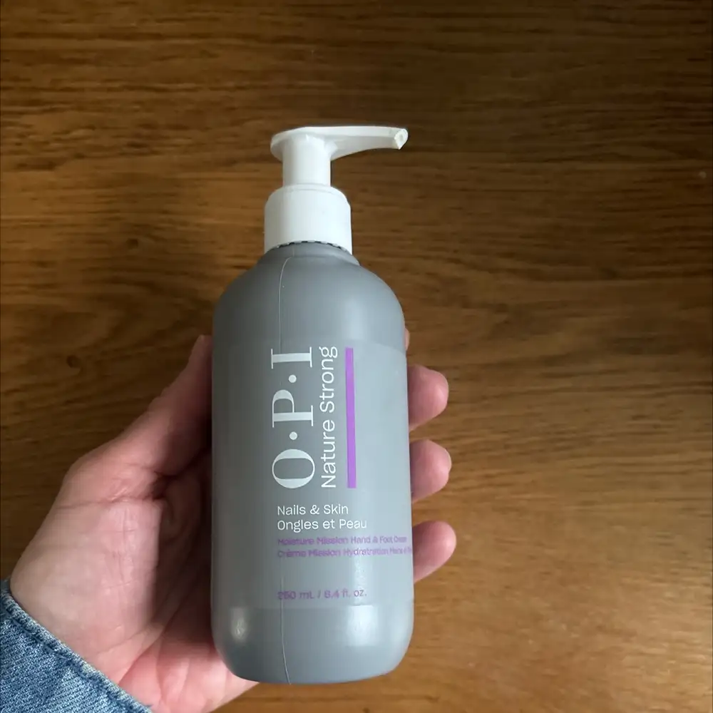 O.P.I - Nature strong - Crème mission hydratation mains et ongles