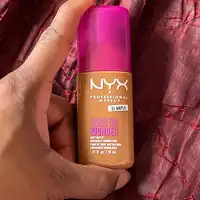NYX PROFESSIONAL MAKEUP - Make em wonder - Fond de teint mat  naturel 31 maple 