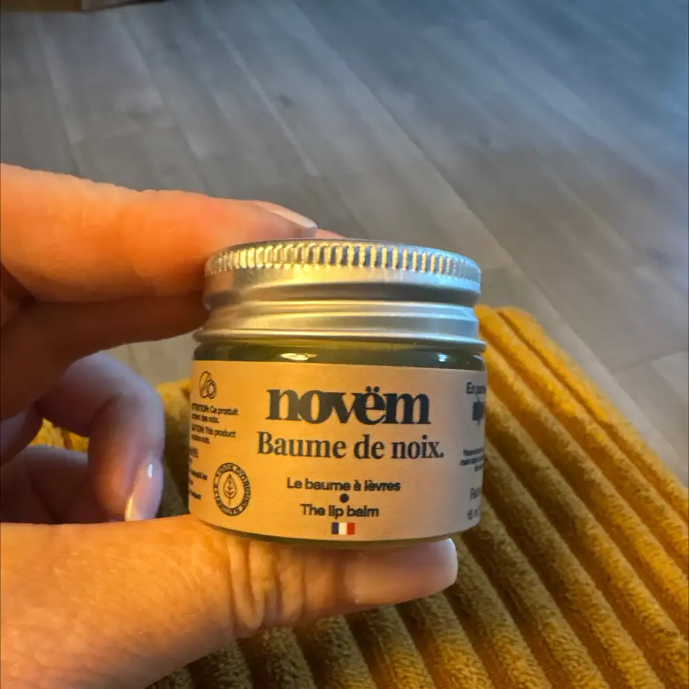 NOVËM - Baume de noix - Baume à lèvres