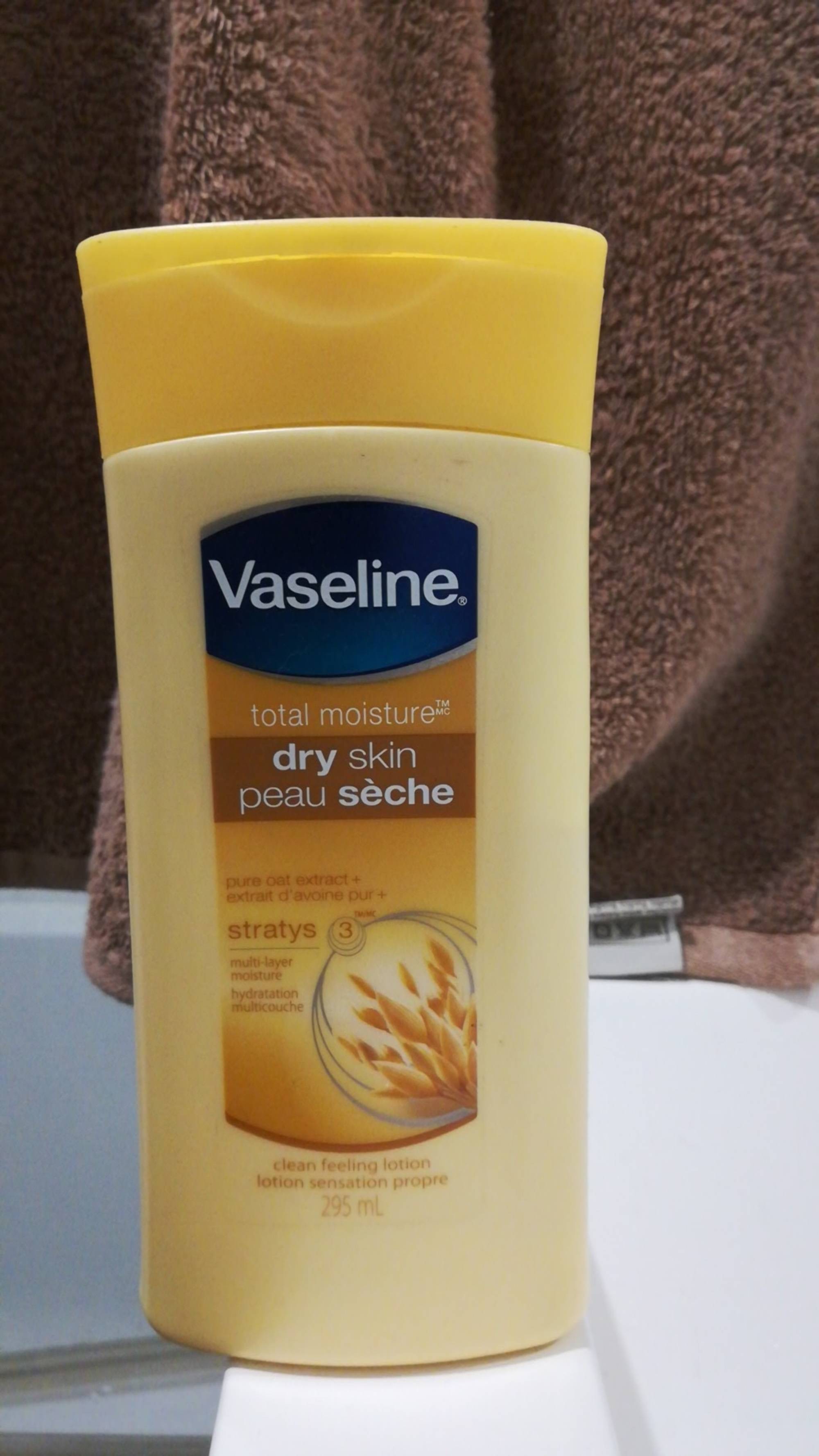 VASELINE - Total moisture dry skin 