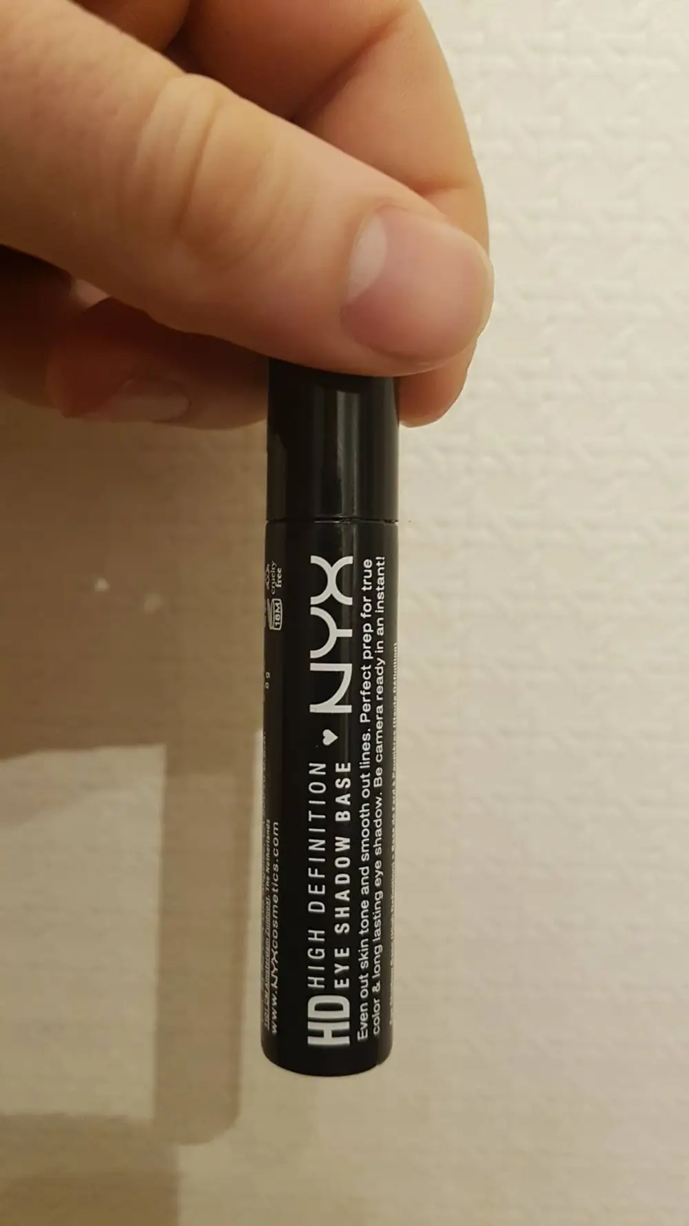 NYX - High definition eye shadow base