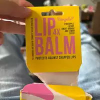 BONJOLIE - Lip balm protects against chapped lips