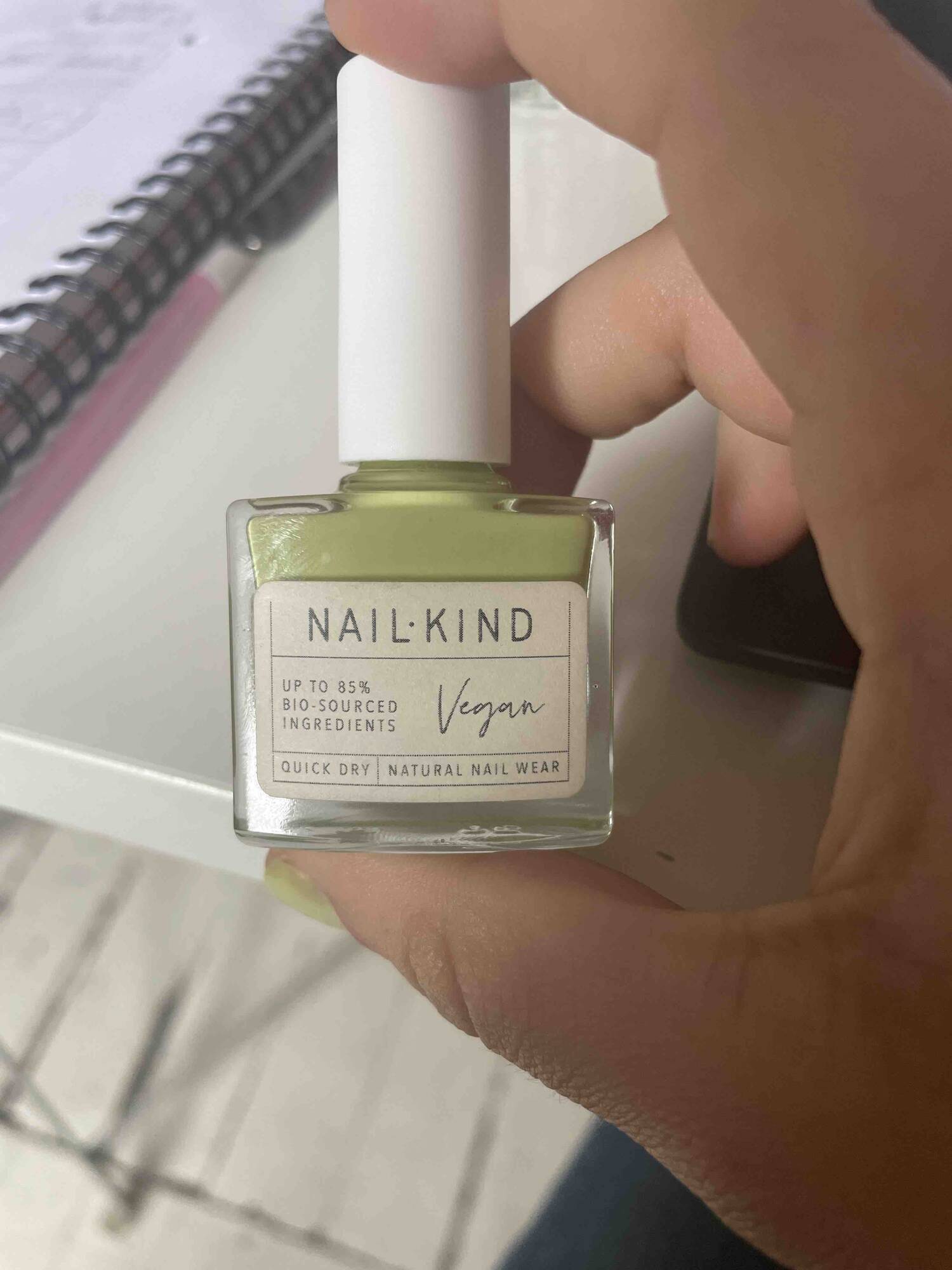 NAIL KIND - Natural nail wear