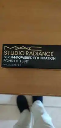 MAC STUDIO RADIANCE - Sérum-powered - Fond de teint