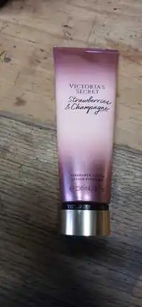 VICTORIA'S SECRET - Strawberries & champagne - Lotion parfumée