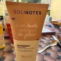 SOLINOTES - Every body deserves to glow - Lait fondant parfum tonka