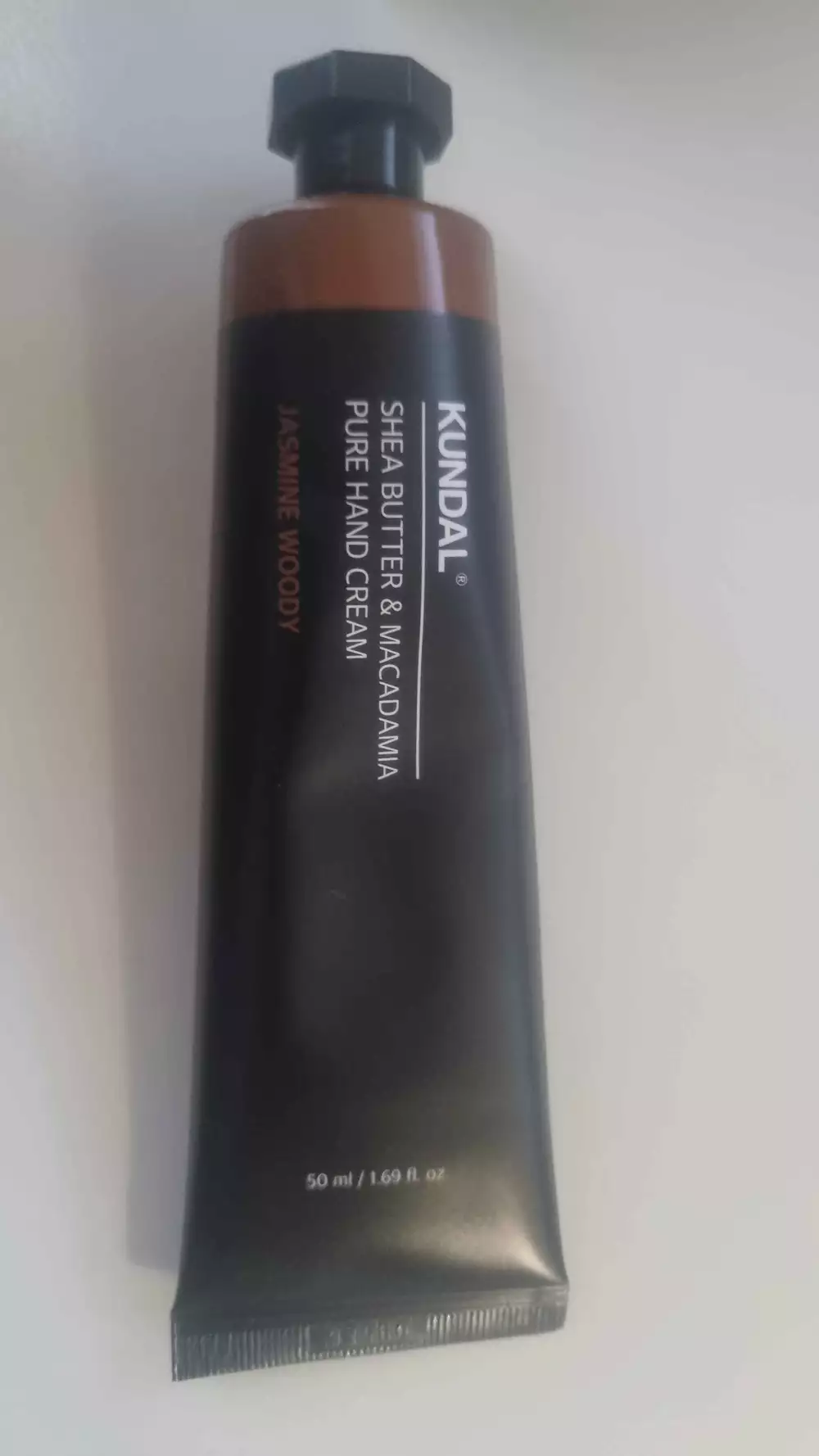 KUNDAL - Shea butter & macadamia pure hand cream jasmine woody
