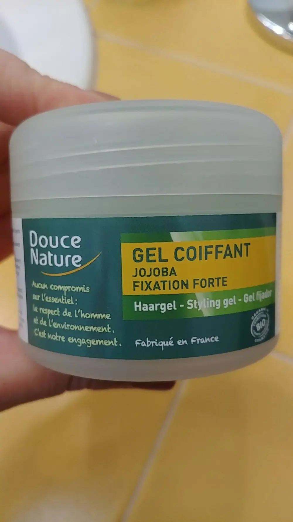 DOUCE NATURE - Gel coiffant fixation forte à l'huile de jojoba