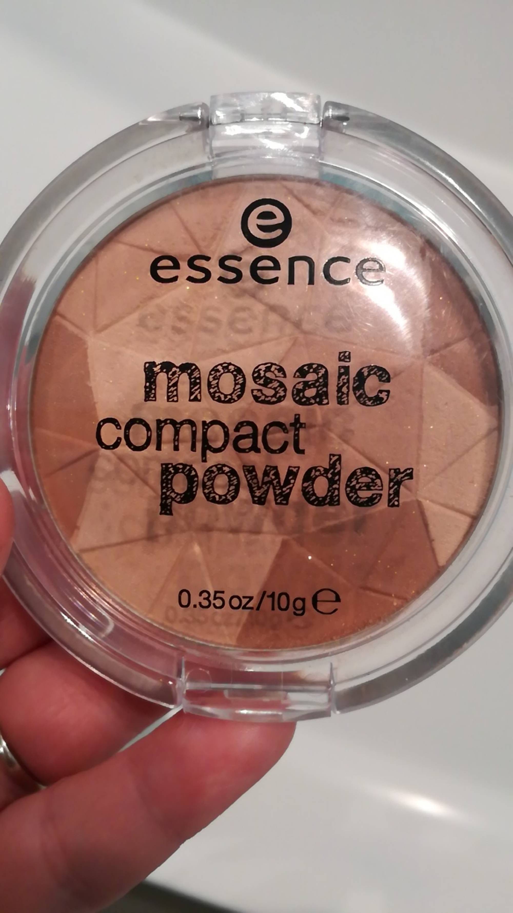 ESSENCE - Mosaic compact powder 01
