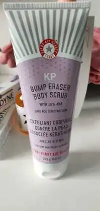 FIRST AID BEAUTY - KP - Exfoliant corporel contre la peau