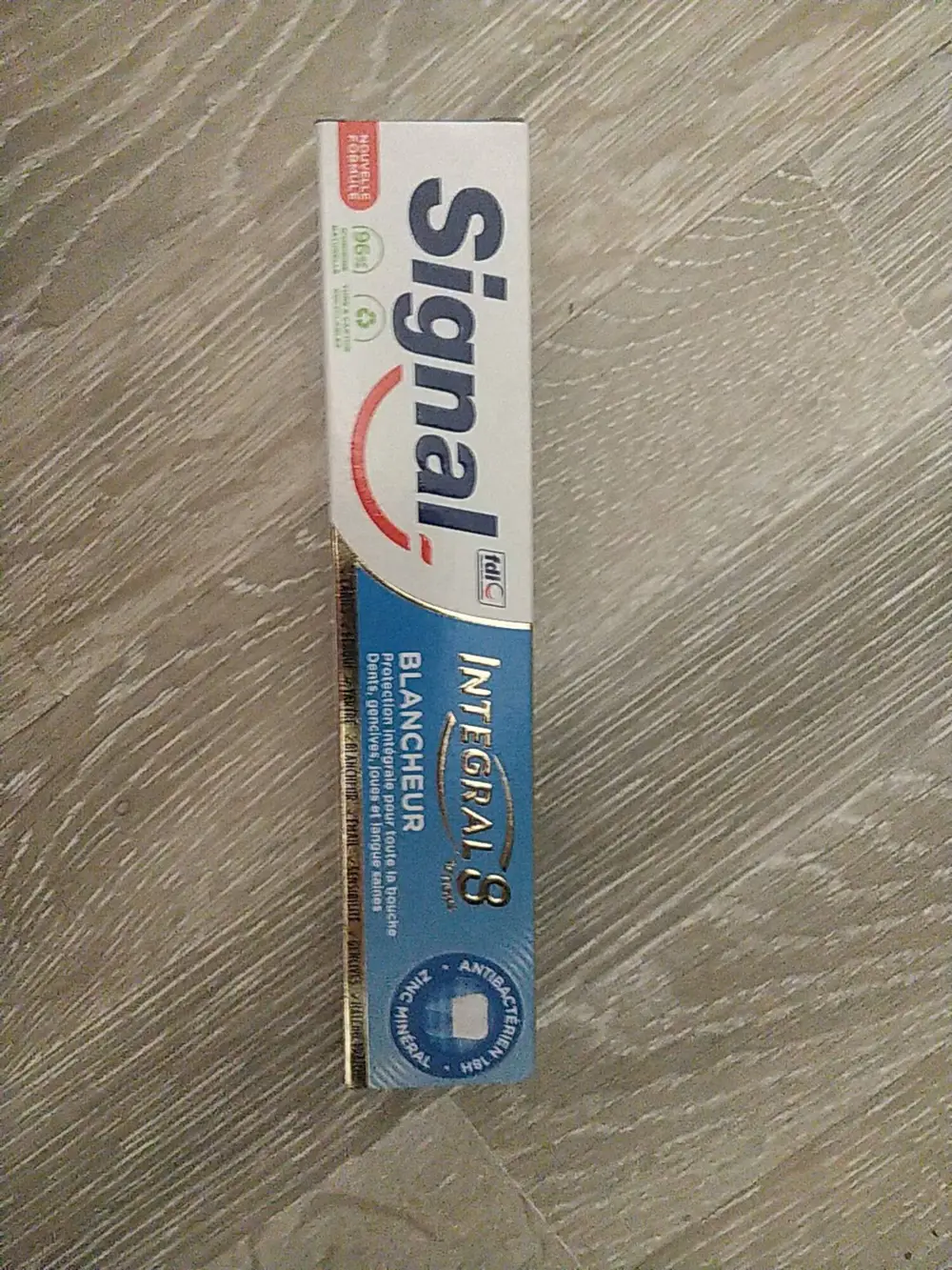 SIGNAL - Integral 8 - Dentifrice blancheur