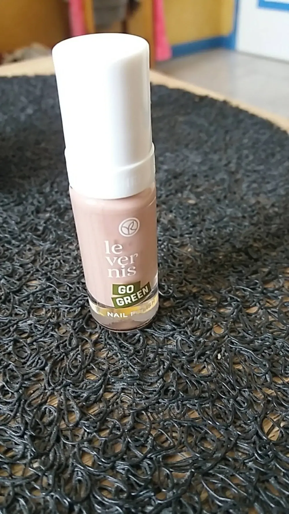 YVES ROCHER - Go green - Nail polish