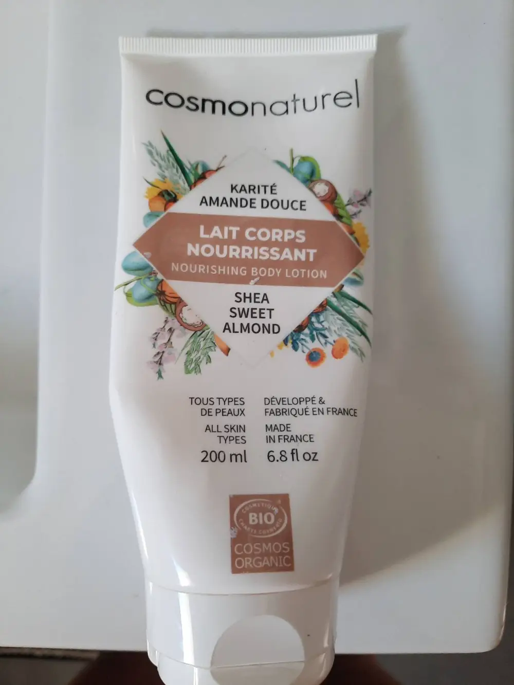 COSMO NATUREL - Lait corps nourrissant karité et amande douce