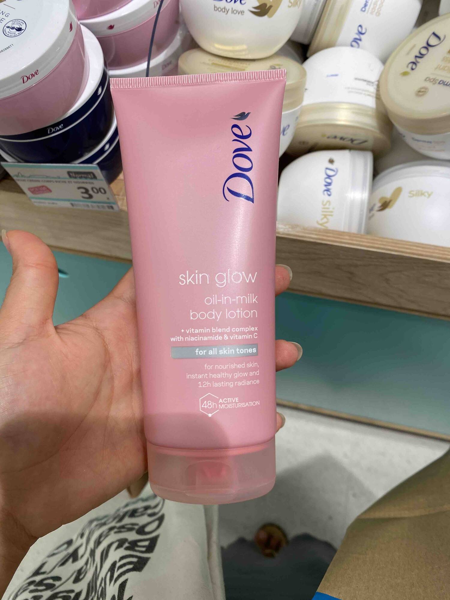 DOVE - Skin glow oil-in-milk body lotion