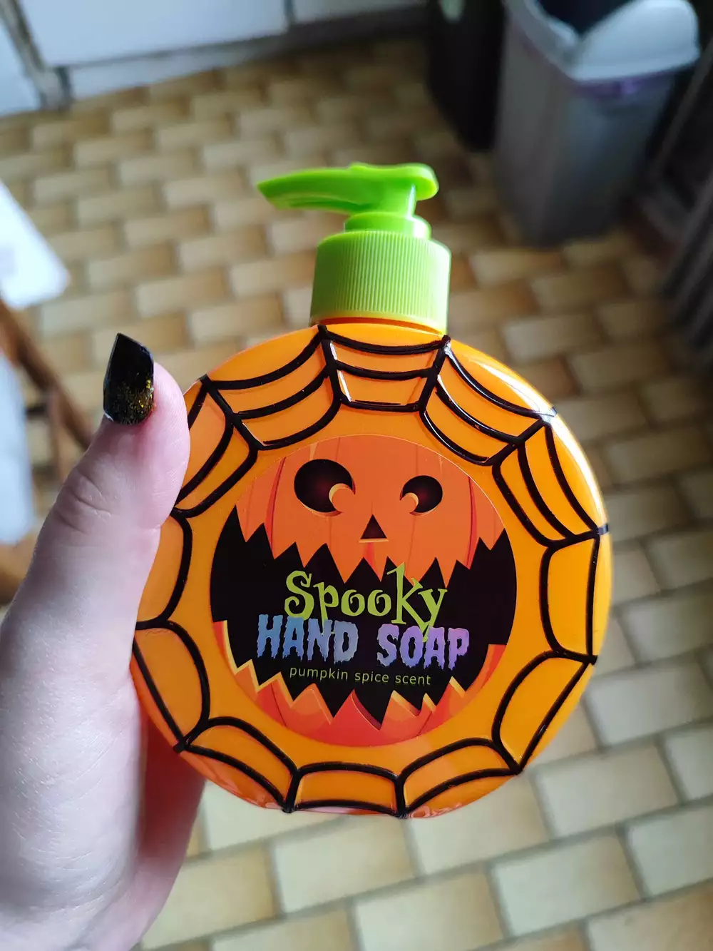 SENCE ESSENTIALS - Spooky - Hand soap pumpkin spice scent