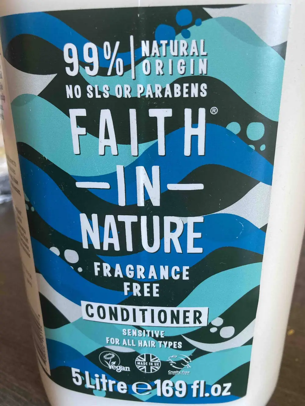 FAITH IN NATURE - Conditioner sensitive for all hair types