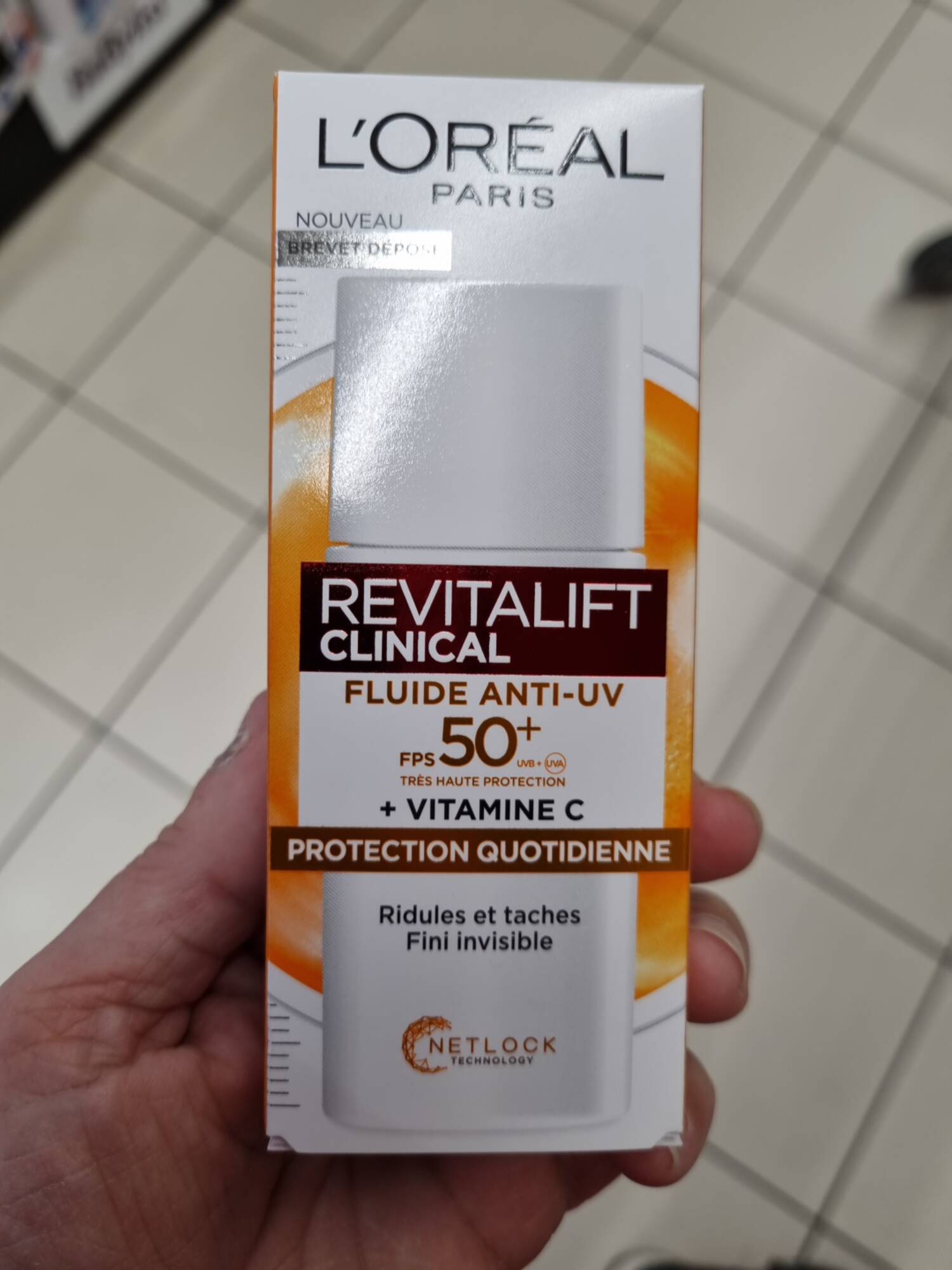 L'ORÉAL PARIS - Revitalift clinical - Fluide anti-uv FPS 50+