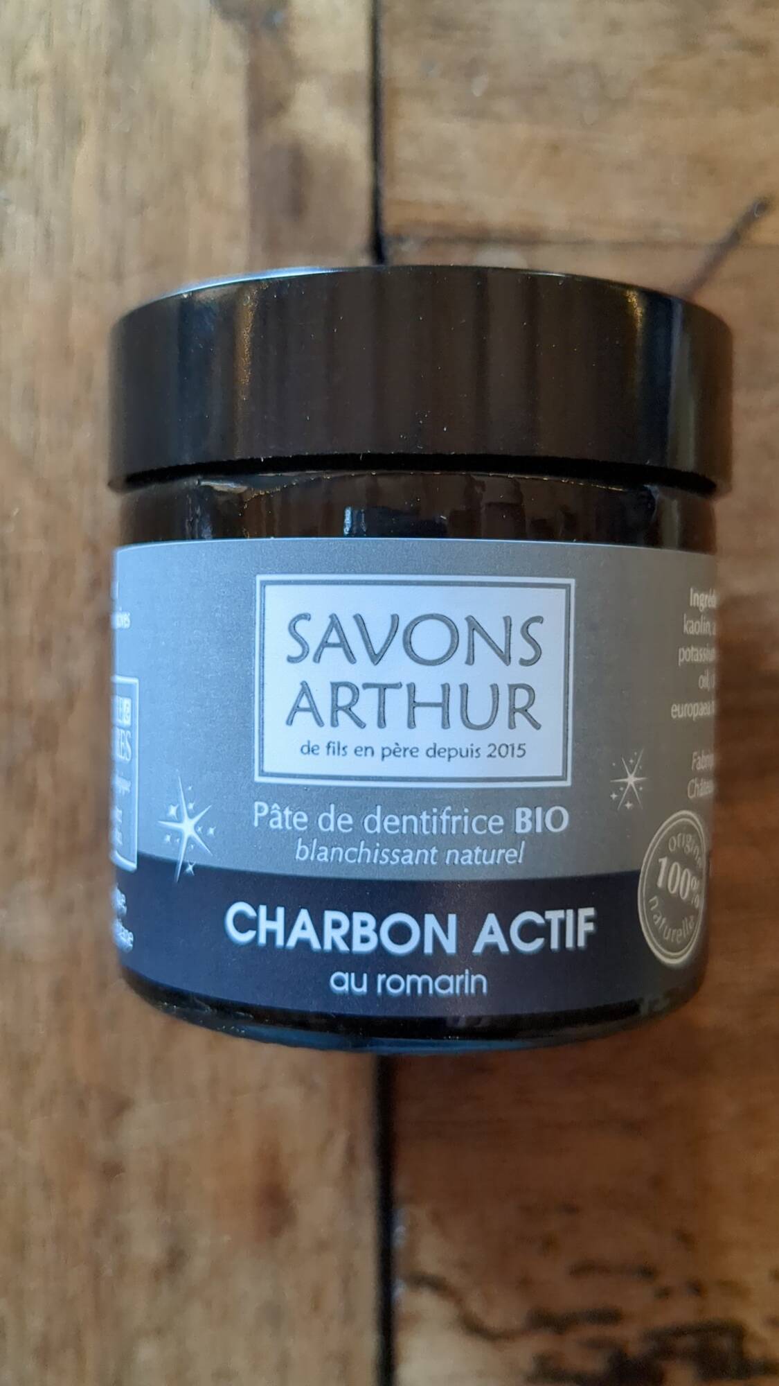 SAVONS ARTHUR - Charbon actif - Pâte de dentifrice bio au romarin