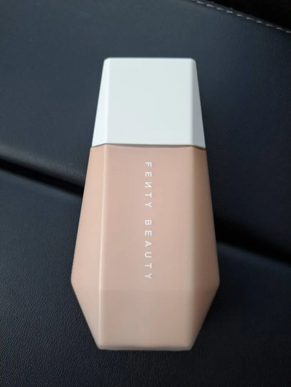 FENTY BEAUTY - Eaze drop - Teinte de la peau