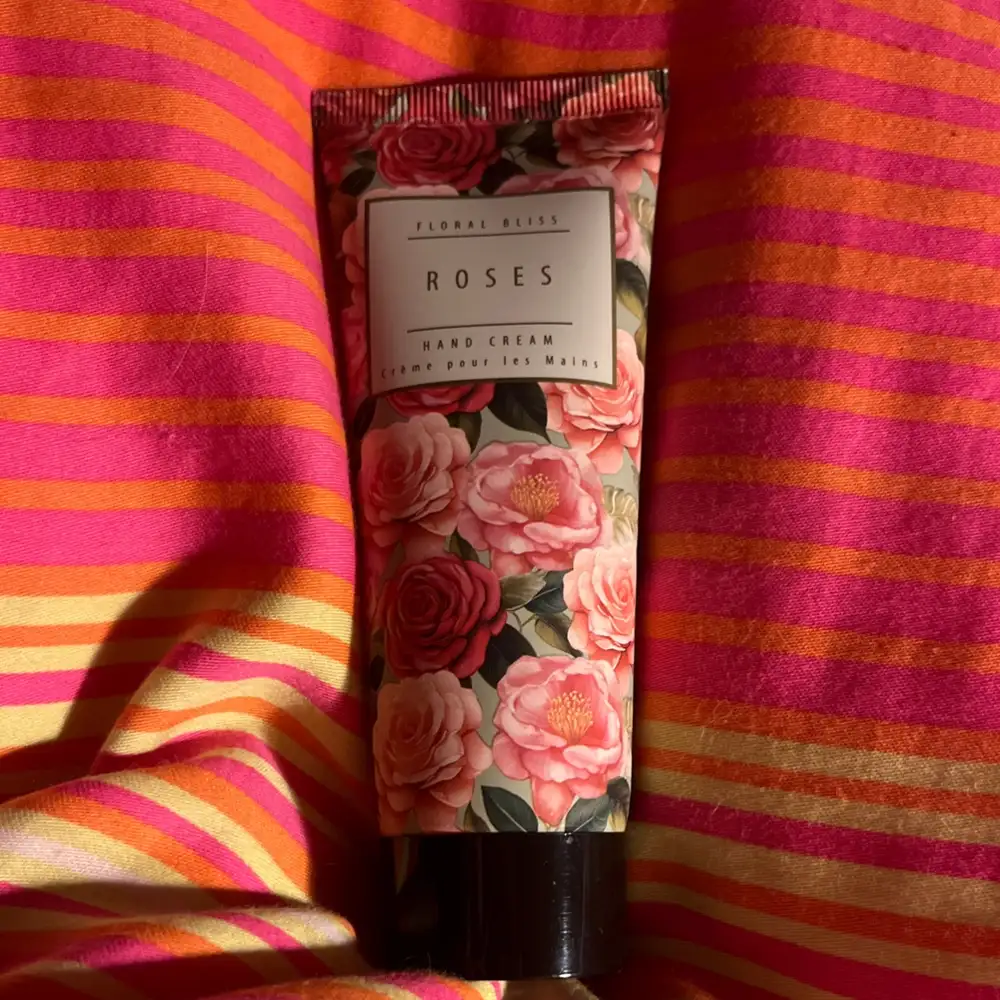 FLORAL BLISS - Roses - Crème pour les mains