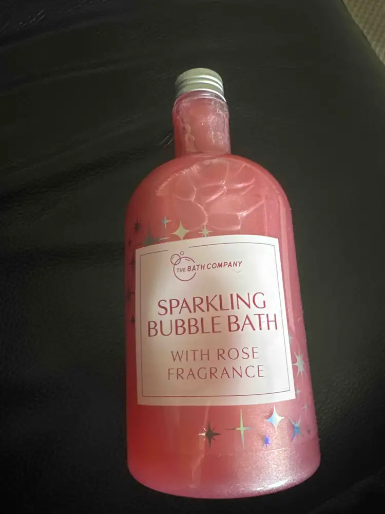 THE BATH COMPANY - Sparkling bubble bath with rose fragrance
