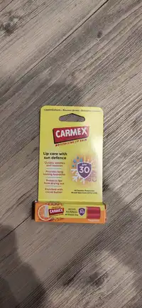 CARMEX - Moisturising lip balm SPF 30