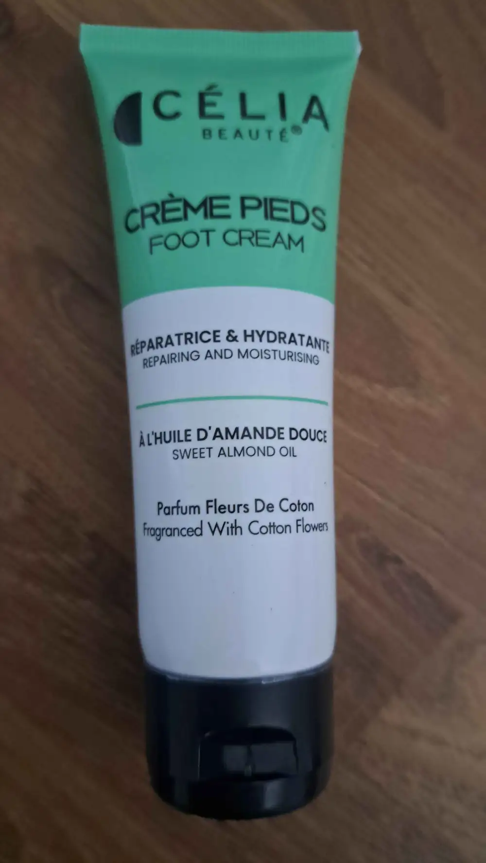 CÉLIA BEAUTÉ - Crème pieds réparatrice & hydratant